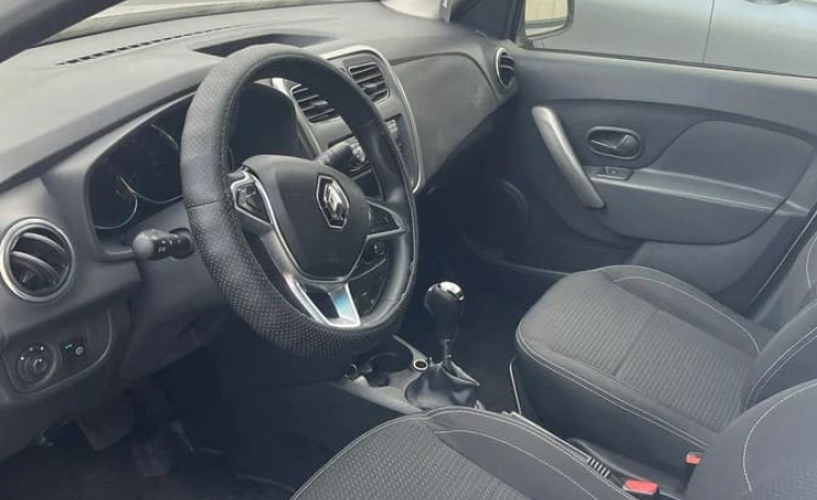 Аренда Renault Logan